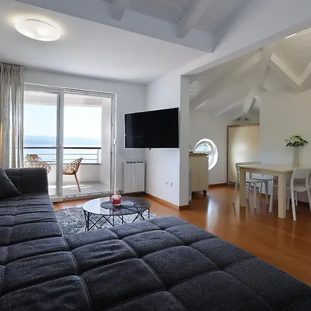 Sea View In Apartament *